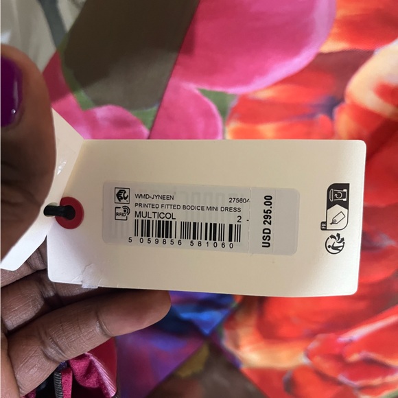 Printed fitted bodice mini Ted Baker dress. TB size 2(US6) - Picture 6 of 7